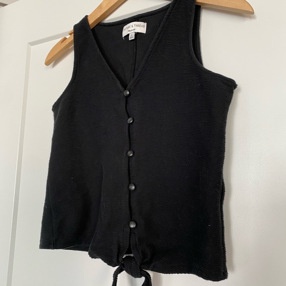 Texture & Thread by Madewell | Black Button Front Tank Top - Picture 2 of 5